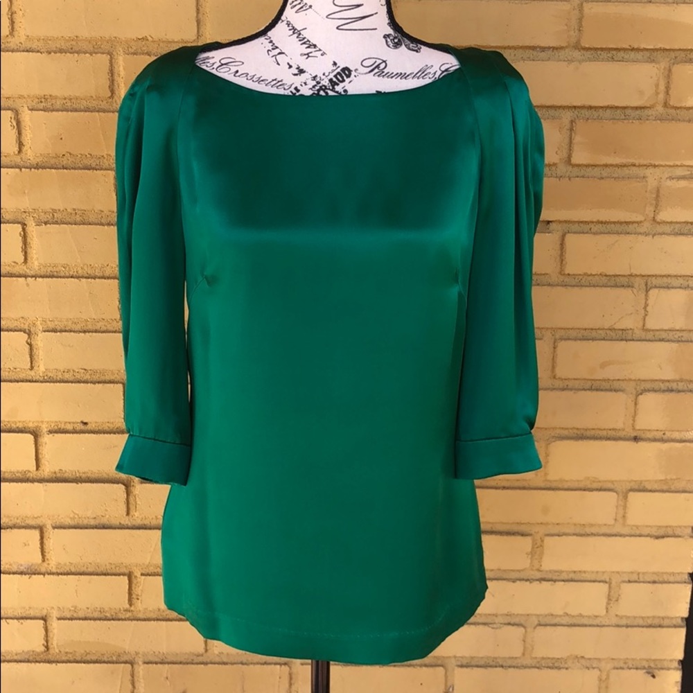 Gorgeous Emerald Grn Trina Turk 3/4 Sleeve Blouse